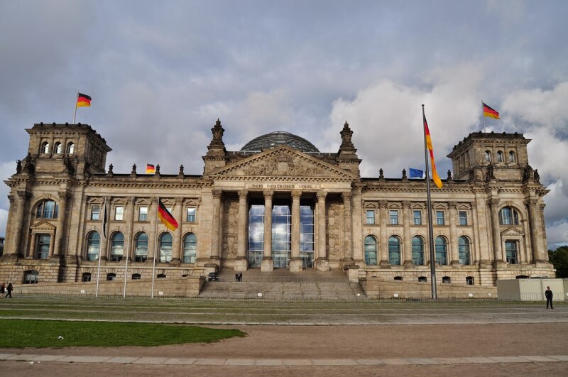 Reichstag groß 