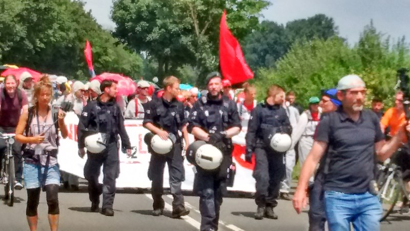 Demo Polizei 